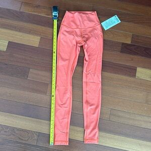 NWT LULULEMON WUNDER UNDER LUXTREME LEGGINGS 2